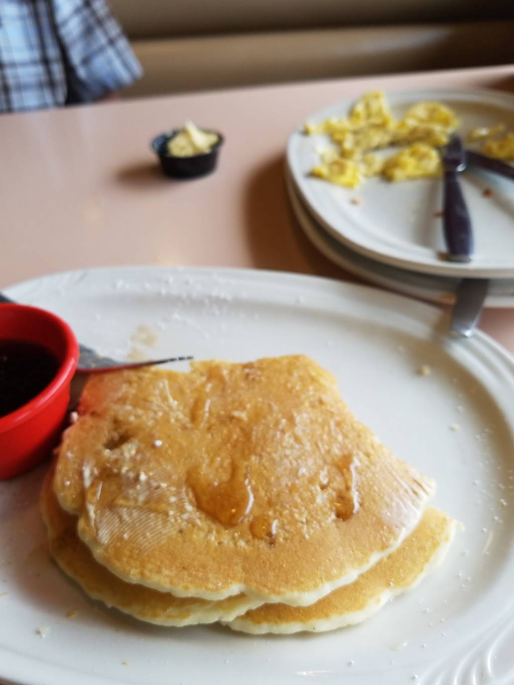 Friendlys | restaurant | 505 US-130, Cinnaminson, NJ 08077, USA | 8568294501 OR +1 856-829-4501