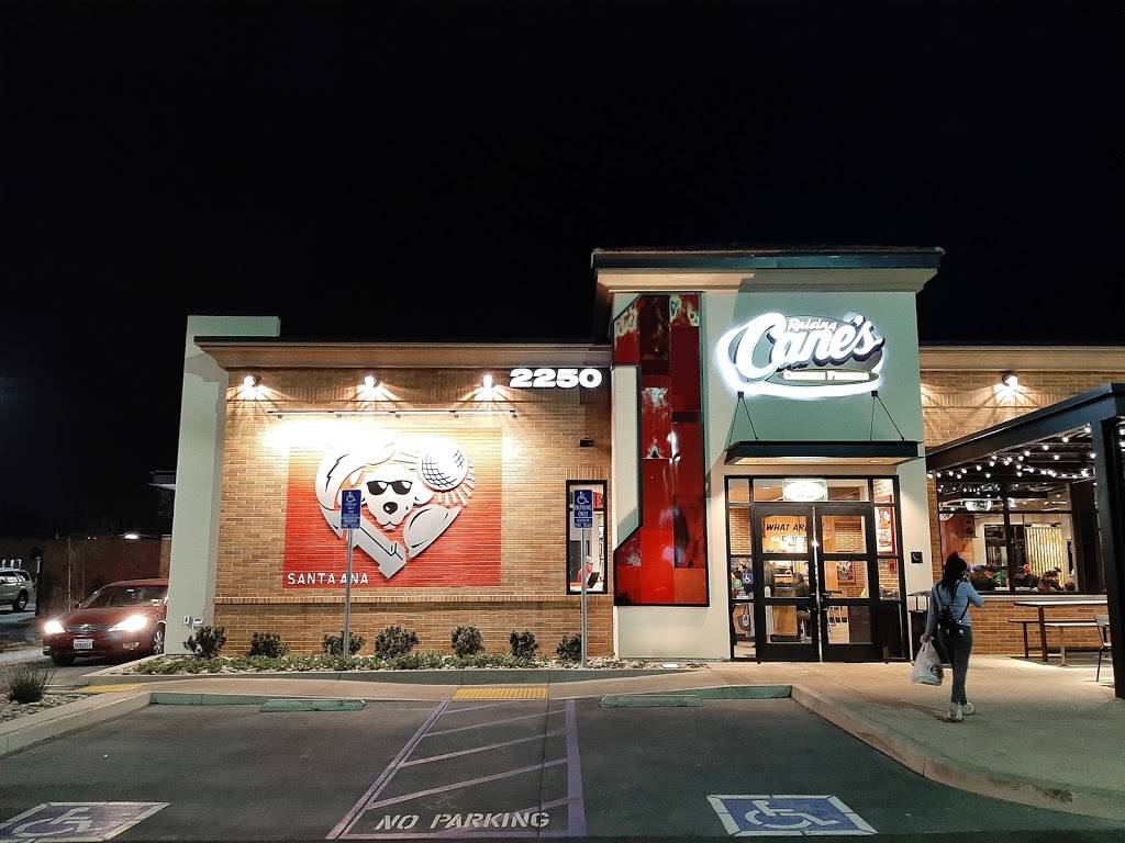 Raising Canes Chicken Fingers | meal takeaway | 2250 17th St, Santa Ana, CA 92701, USA | 7145504621 OR +1 714-550-4621