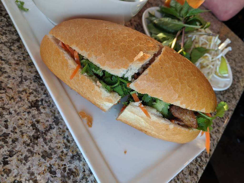 Saigon Bistro | restaurant | 1325 Veterans Blvd, Metairie, LA 70005, USA | 5045104517 OR +1 504-510-4517