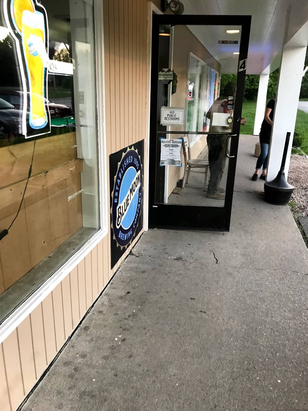 Lebanon Tap Room | restaurant | 385 Beaumont Hwy, Lebanon, CT 06249, USA | 8609428017 OR +1 860-942-8017