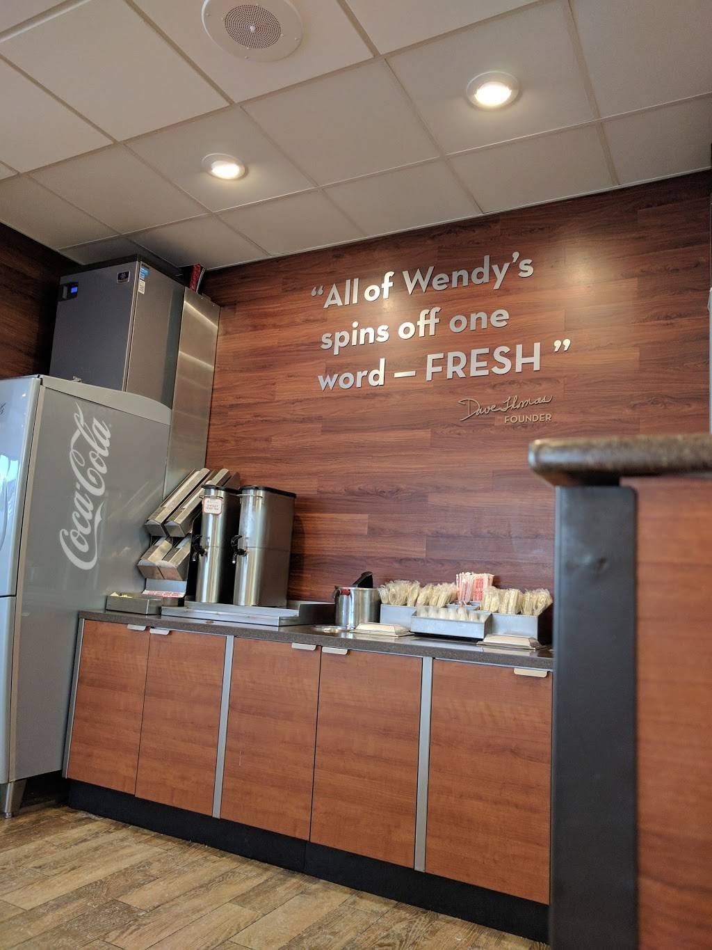 Wendys | restaurant | 8220 W 135th St, Overland Park, KS 66223, USA | 9132399415 OR +1 913-239-9415