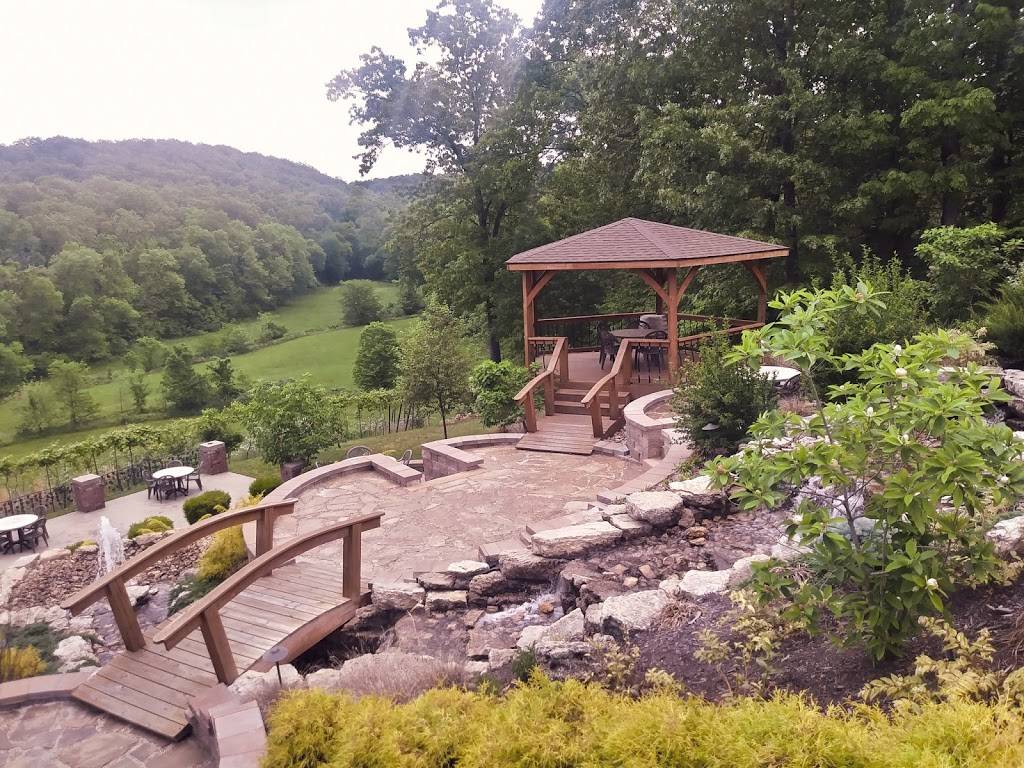 Seven Springs Winery | restaurant | 846 Winery Hills Estate, Linn Creek, MO 65052, USA | 5733170100 OR +1 573-317-0100