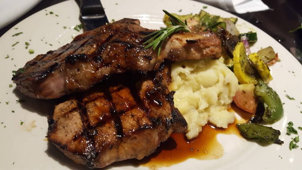 Malibu Grill | night club | 106 N Walnut St, Bloomington, IN 47404, USA | 8123324334 OR +1 812-332-4334