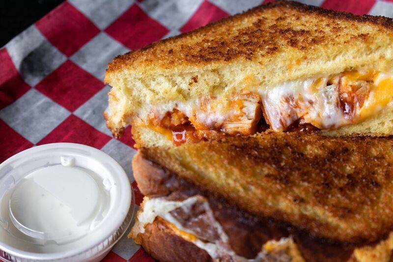 Cheesies Pub & Grub LaGrange | restaurant | 46 South La Grange Road, La Grange, IL 60525, USA | 7084697264 OR +1 708-469-7264