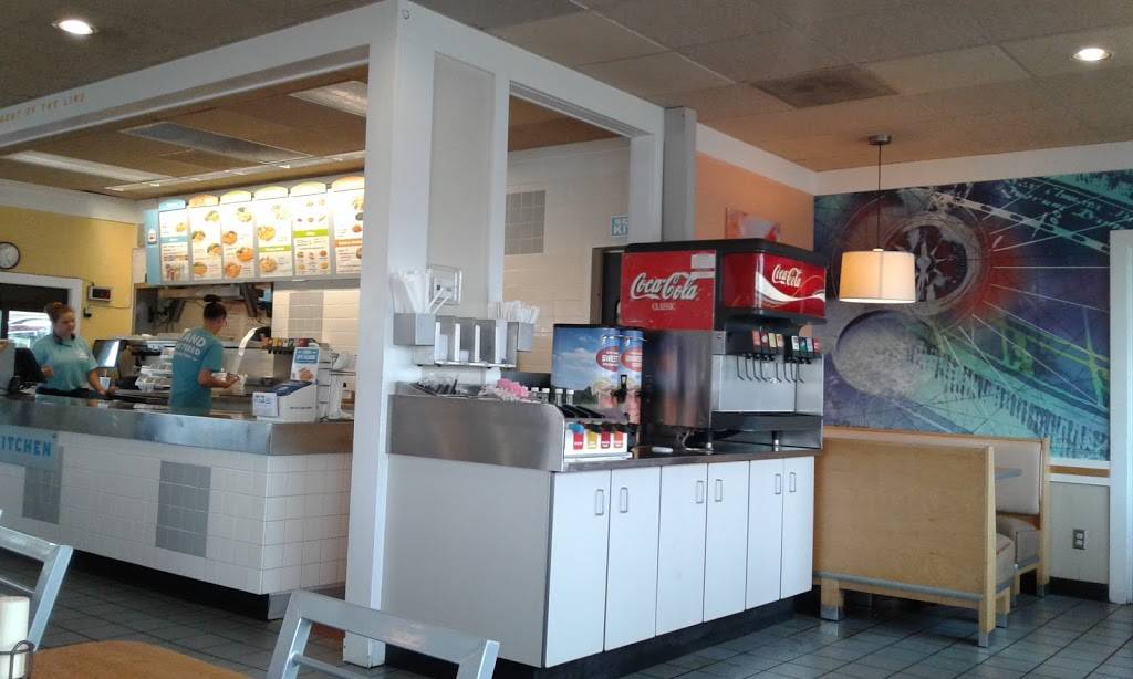 Captain Ds | restaurant | 437 N Green St, Henderson, KY 42420, USA | 2708261929 OR +1 270-826-1929