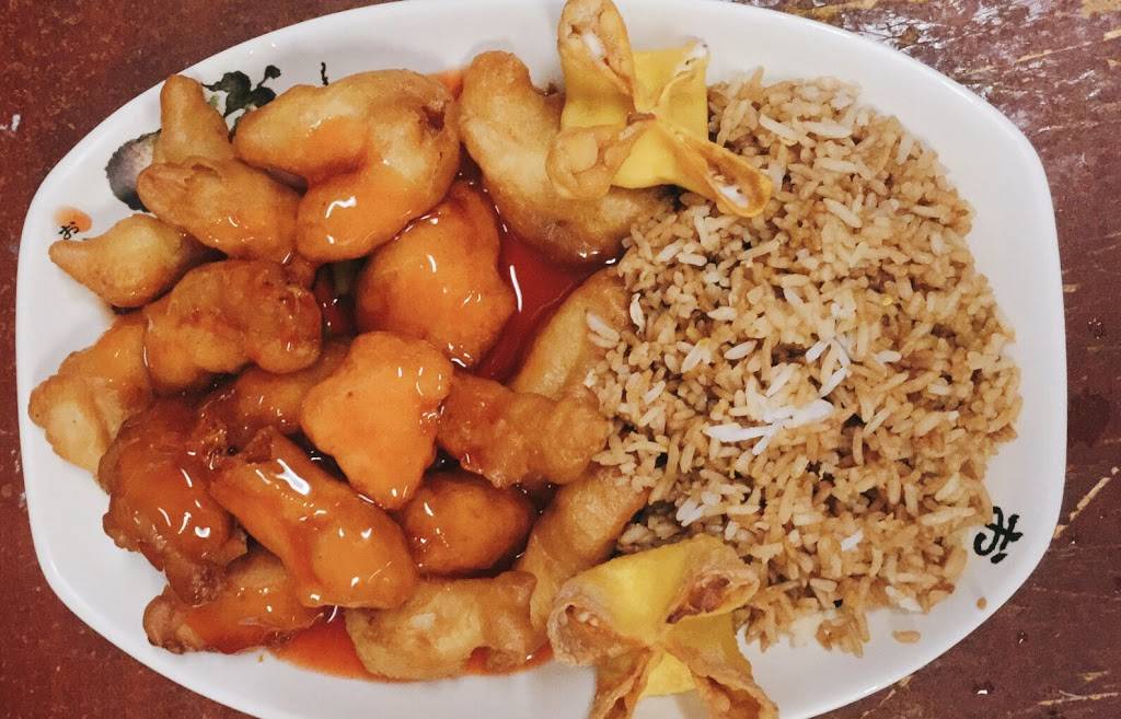 China Garden Restaurant | restaurant | 940 Elden Ave, Amery, WI 54001, USA | 7152682900 OR +1 715-268-2900