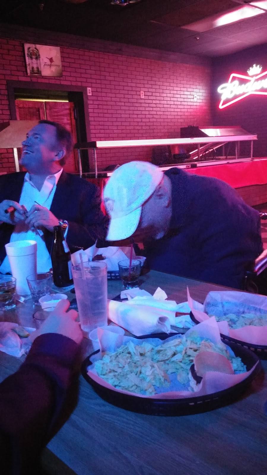 Pauls Oasis | restaurant | 8021 Kingston Pike, Knoxville, TN 37919, USA | 8656909388 OR +1 865-690-9388