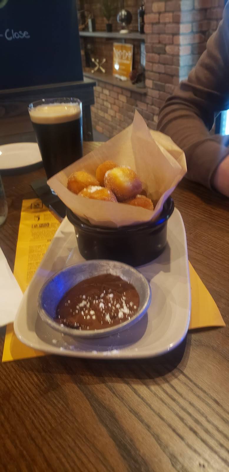 World of Beer | restaurant | 4300 Wilson Blvd #130, Arlington, VA 22203, USA | 7035760395 OR +1 703-576-0395