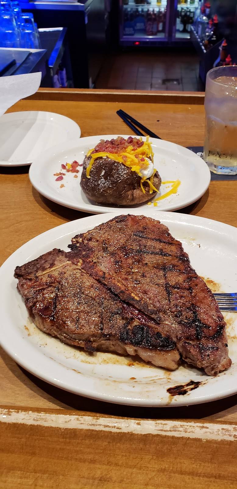 Texas Roadhouse | restaurant | 13 Doctors Park Drive, Cape Girardeau, MO 63703, USA | 5733342006 OR +1 573-334-2006