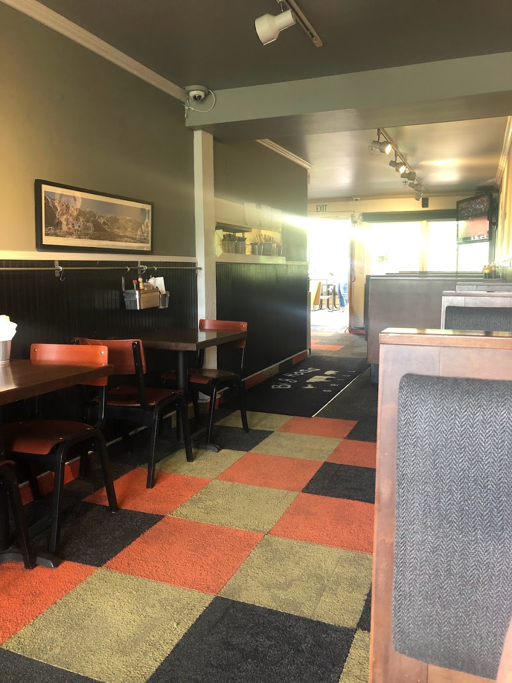 Big Hoss Grill | restaurant | 45 Village Square, Snowmass Village, CO 81615, USA | 9709232597 OR +1 970-923-2597