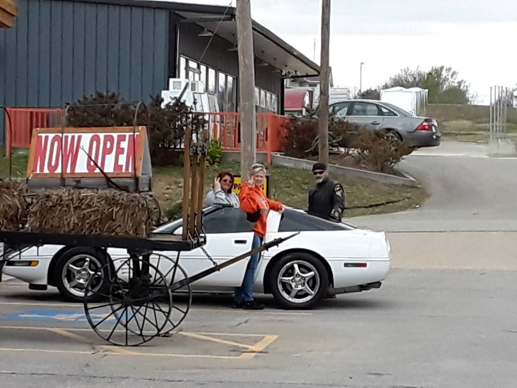 Mugsys Grubhouse | restaurant | 215 W Chicago Ave, Yale, OK 74085, USA | 9183874200 OR +1 918-387-4200