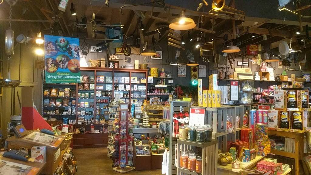 Cracker Barrel Old Country Store | restaurant | 6398 Crane Dr, Whitestown, IN 46075, USA | 3177695205 OR +1 317-769-5205