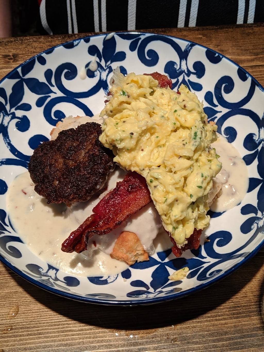 Raven & Lily | restaurant | 120 W Mulberry St, Collierville, TN 38017, USA | 9012864575 OR +1 901-286-4575