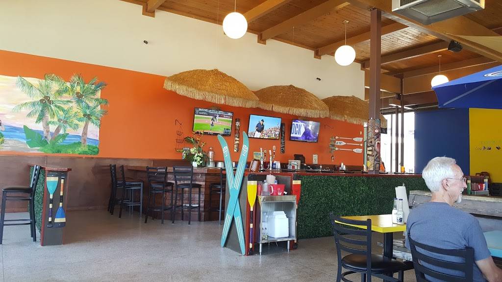 Tillys Tiki Bar and Grill | restaurant | 1476 Harbor Light Marina Rd, Lavonia, GA 30553, USA | 7063560727 OR +1 706-356-0727