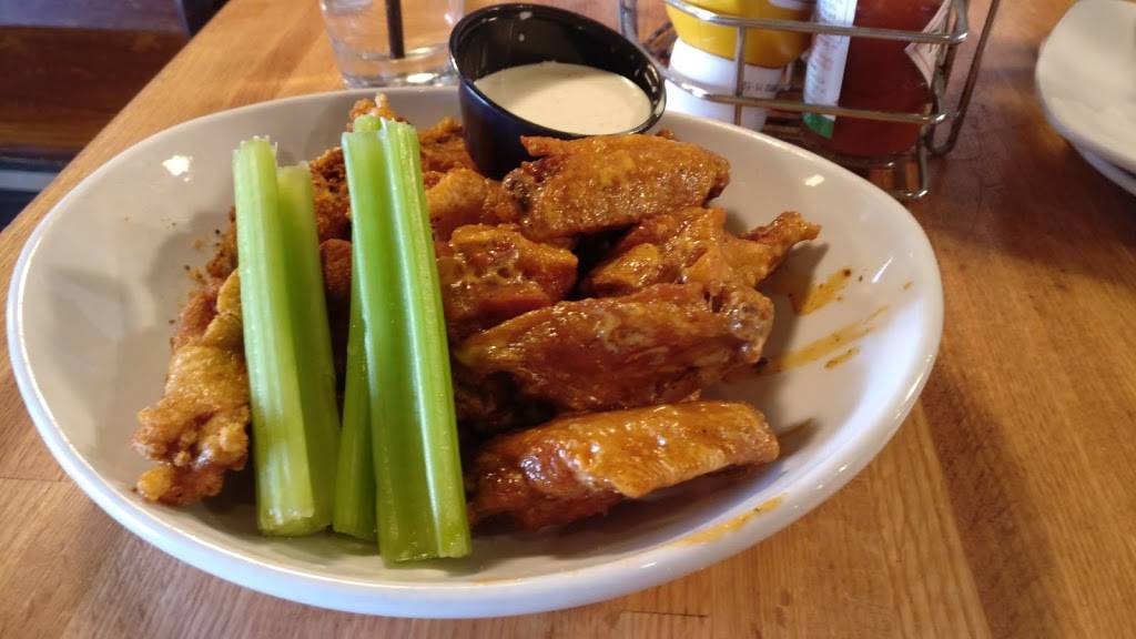 Marios East Side Saloon | restaurant | 5442 Walnut St, Pittsburgh, PA 15232, USA | 4126813713 OR +1 412-681-3713