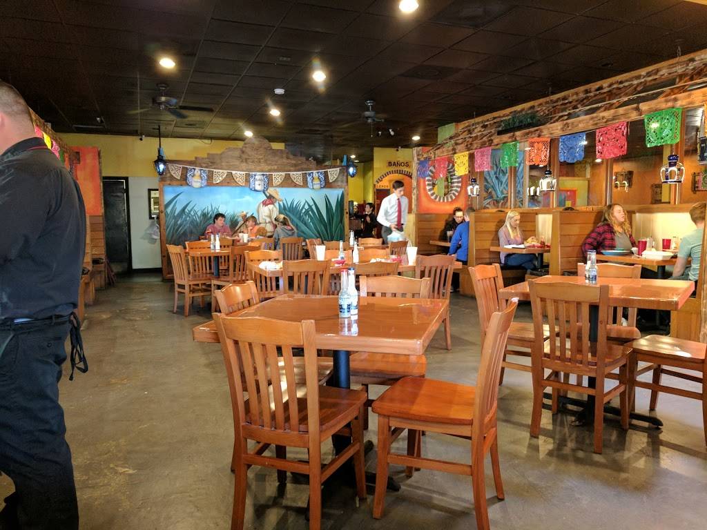 Blue Agave Mexican Restaurant | restaurant | 4401 NW 25 Pl, Gainesville, FL 32606, USA | 3523636969 OR +1 352-363-6969