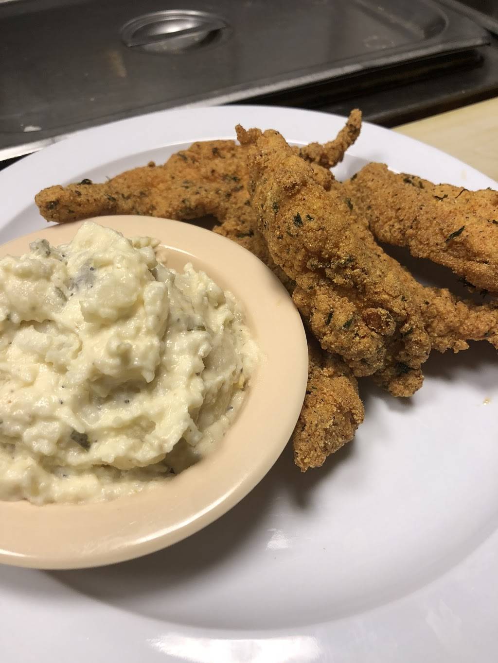 Scottles Gumbo & Grill | restaurant | 945 Prairie Ave, Inglewood, CA 90301, USA | 3106777402 OR +1 310-677-7402