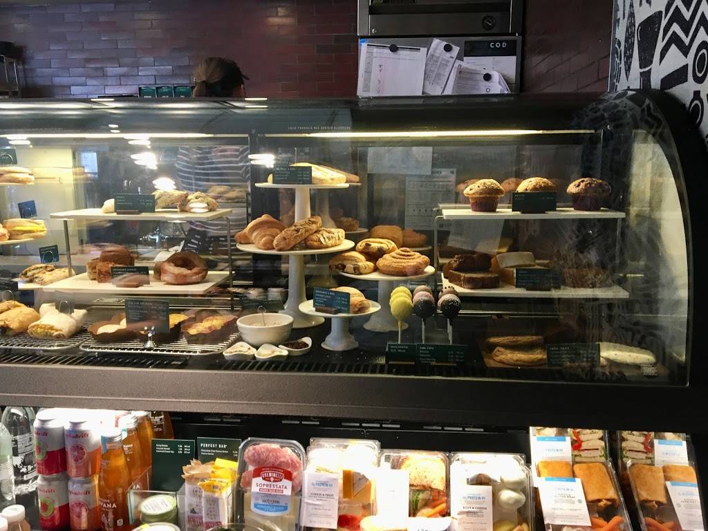 Starbucks | cafe | 3358 N Broadway, Chicago, IL 60657, USA | 7735280343 OR +1 773-528-0343