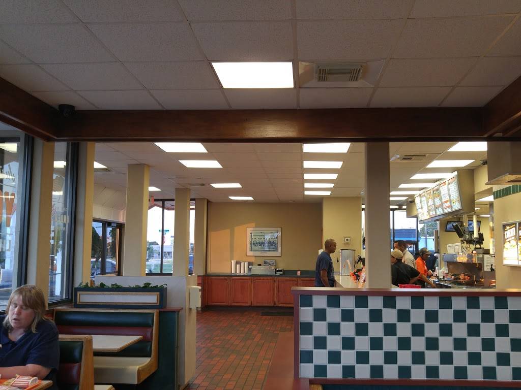 Whataburger | restaurant | 7820 N MacArthur Blvd, Oklahoma City, OK 73132, USA | 4057289665 OR +1 405-728-9665