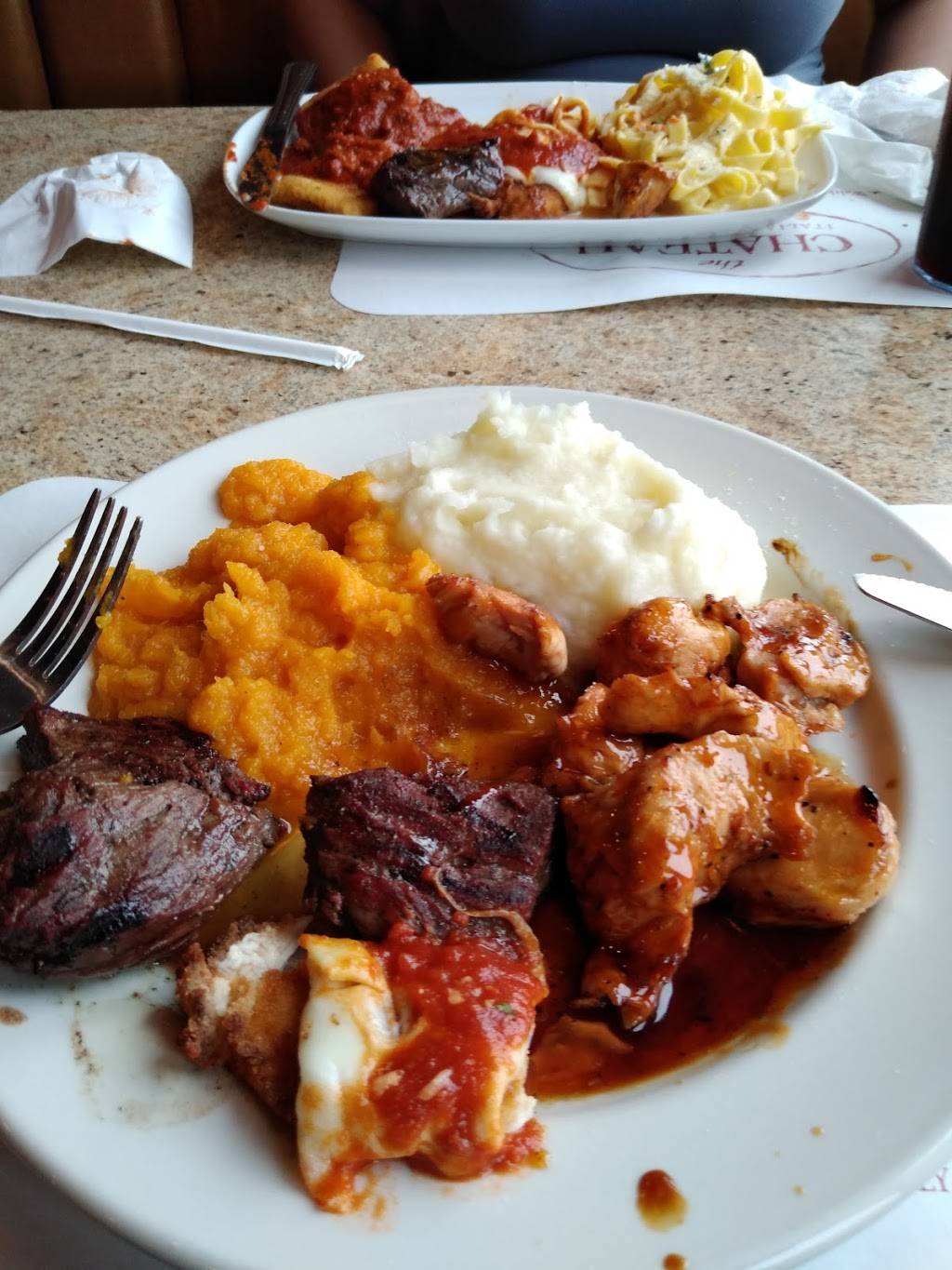 The Chateau Restaurant Norwood | restaurant | 404 Boston-Providence Turnpike, Norwood, MA 02062, USA | 7817625335 OR +1 781-762-5335