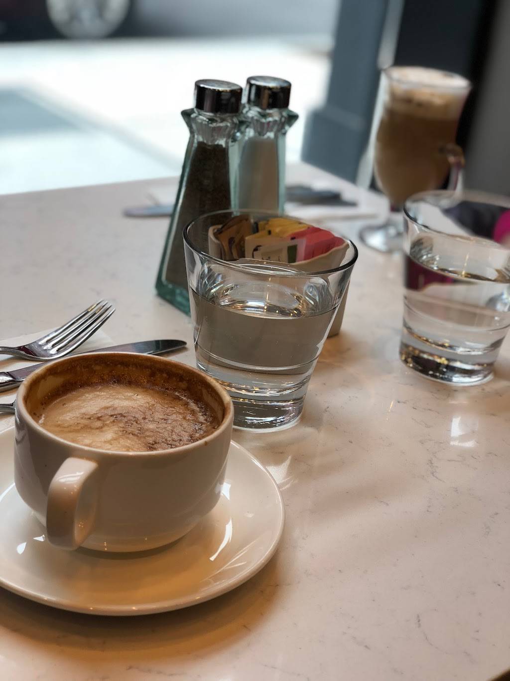 Hudson Bar Room | restaurant | 1405, 444 10th Ave, New York, NY 10001, USA | 6469525980 OR +1 646-952-5980