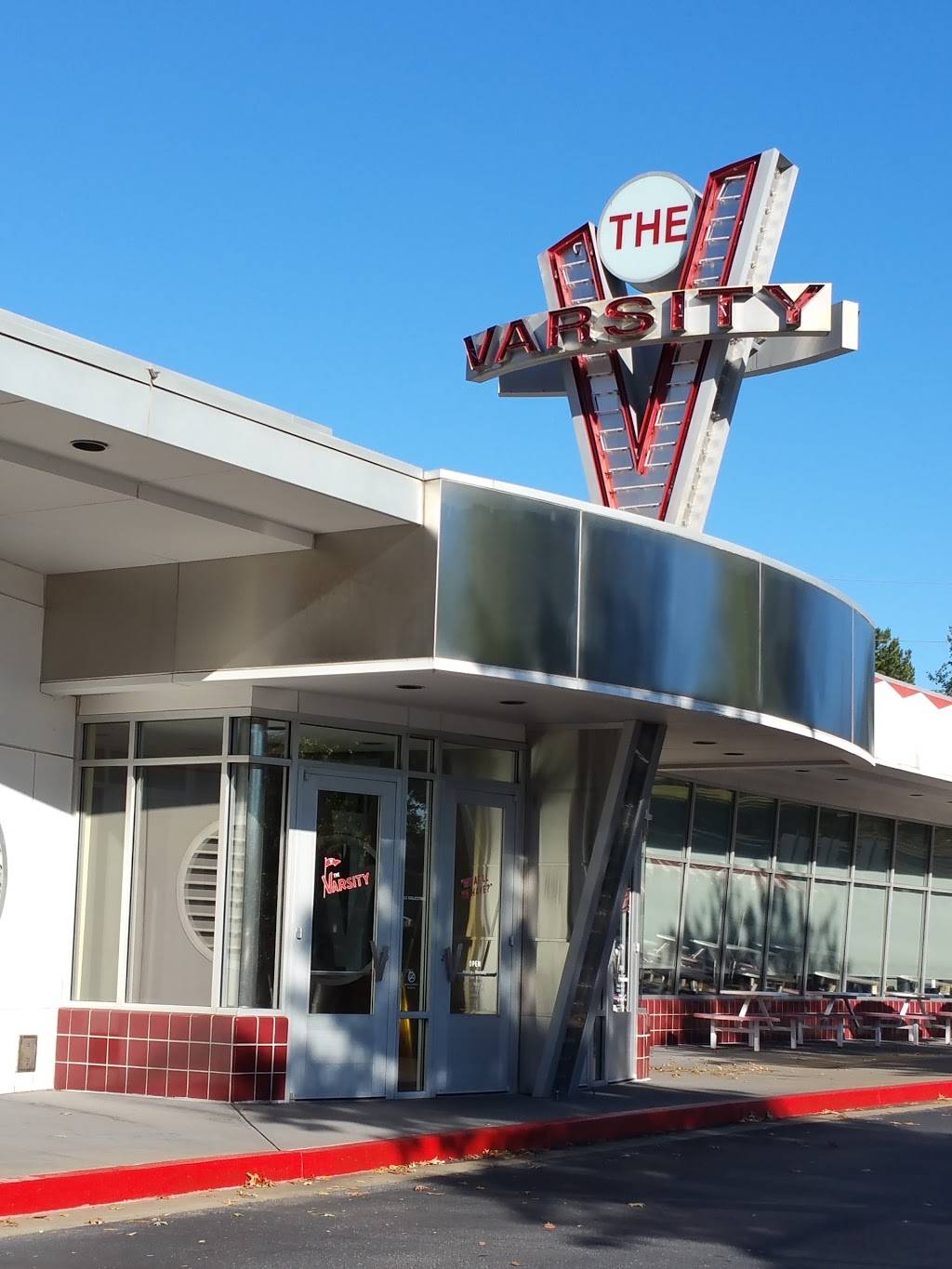 The Varsity Town Center | restaurant | 2790 Town Center Dr, Kennesaw, GA 30144, USA | 7707950802 OR +1 770-795-0802