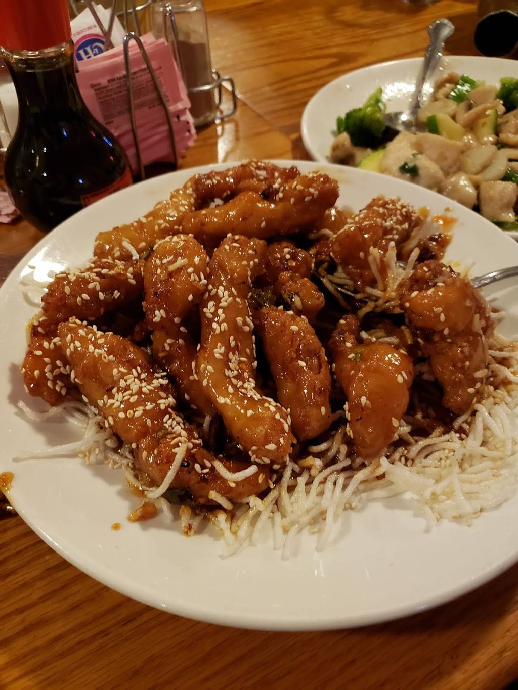 Szechuan Chinese Restaurant | restaurant | 9090 6th Ave, Lakewood, CO 80215, USA | 3032324558 OR +1 303-232-4558