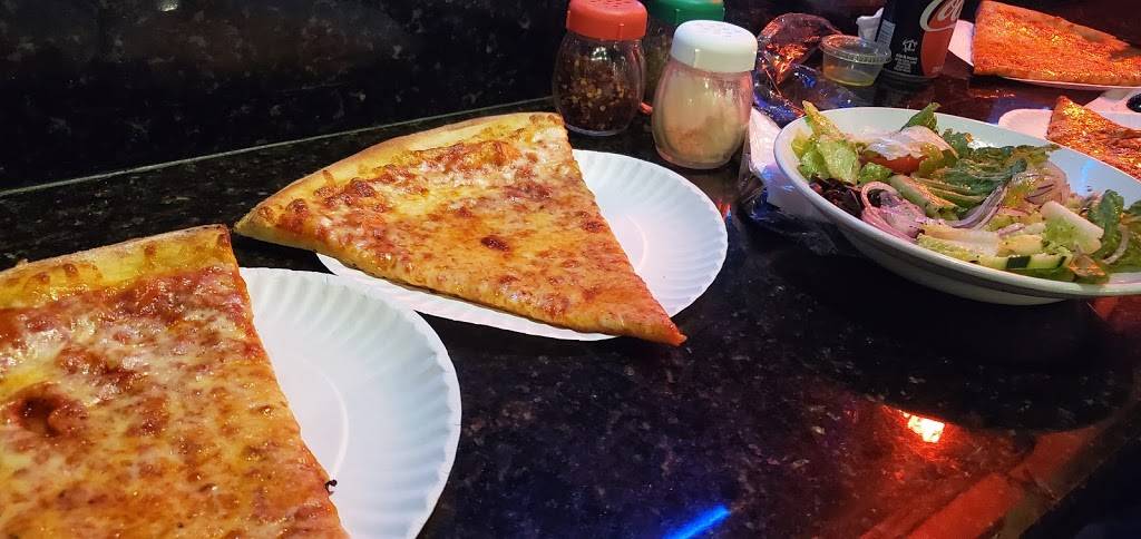 Annies Pizza & Subs | meal takeaway | 2524 FL-7, Pompano Beach, FL 33063, USA | 9549705117 OR +1 954-970-5117