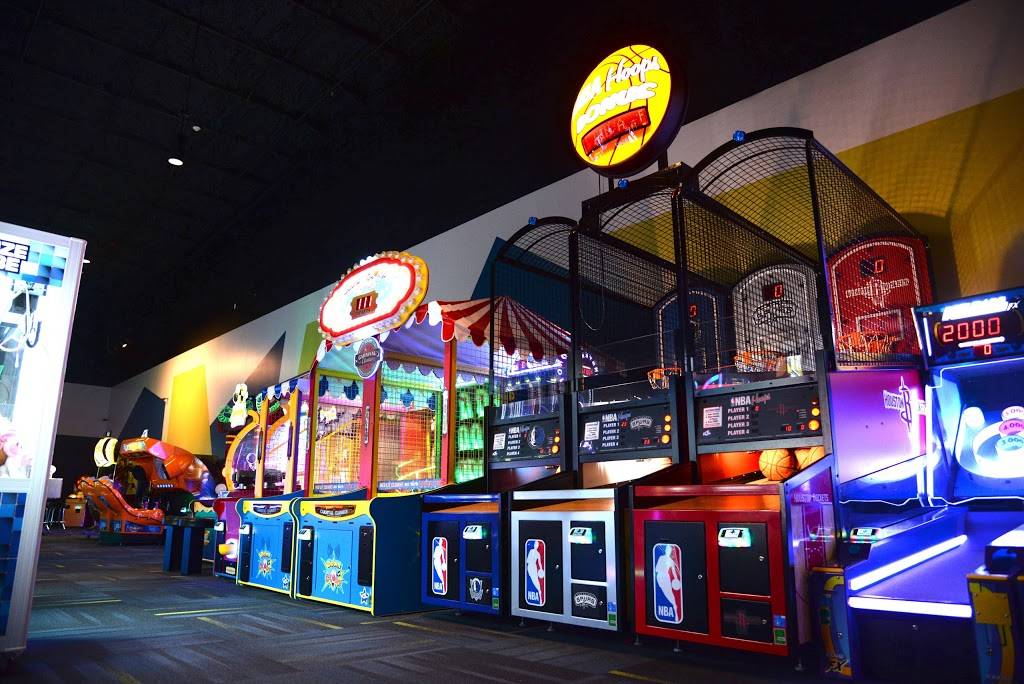 Spare Time Texas | restaurant | 1724 Farm to Market 685, Pflugerville, TX 78660, USA | 5126471700 OR +1 512-647-1700