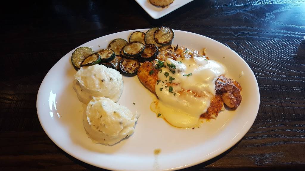 Ruby Tuesday | restaurant | 346 Robert Smalls Pkwy, Beaufort, SC 29902, USA | 8435221972 OR +1 843-522-1972