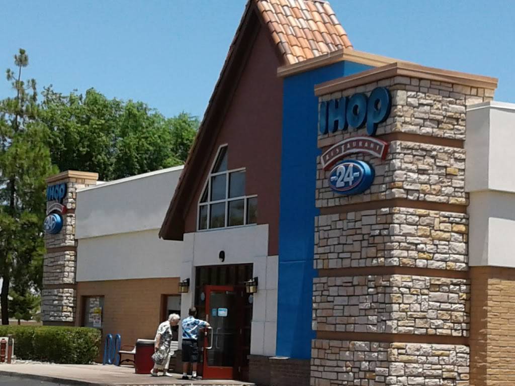 IHOP | restaurant | 935 W Elliot Rd, Chandler, AZ 85225, USA | 4809170140 OR +1 480-917-0140