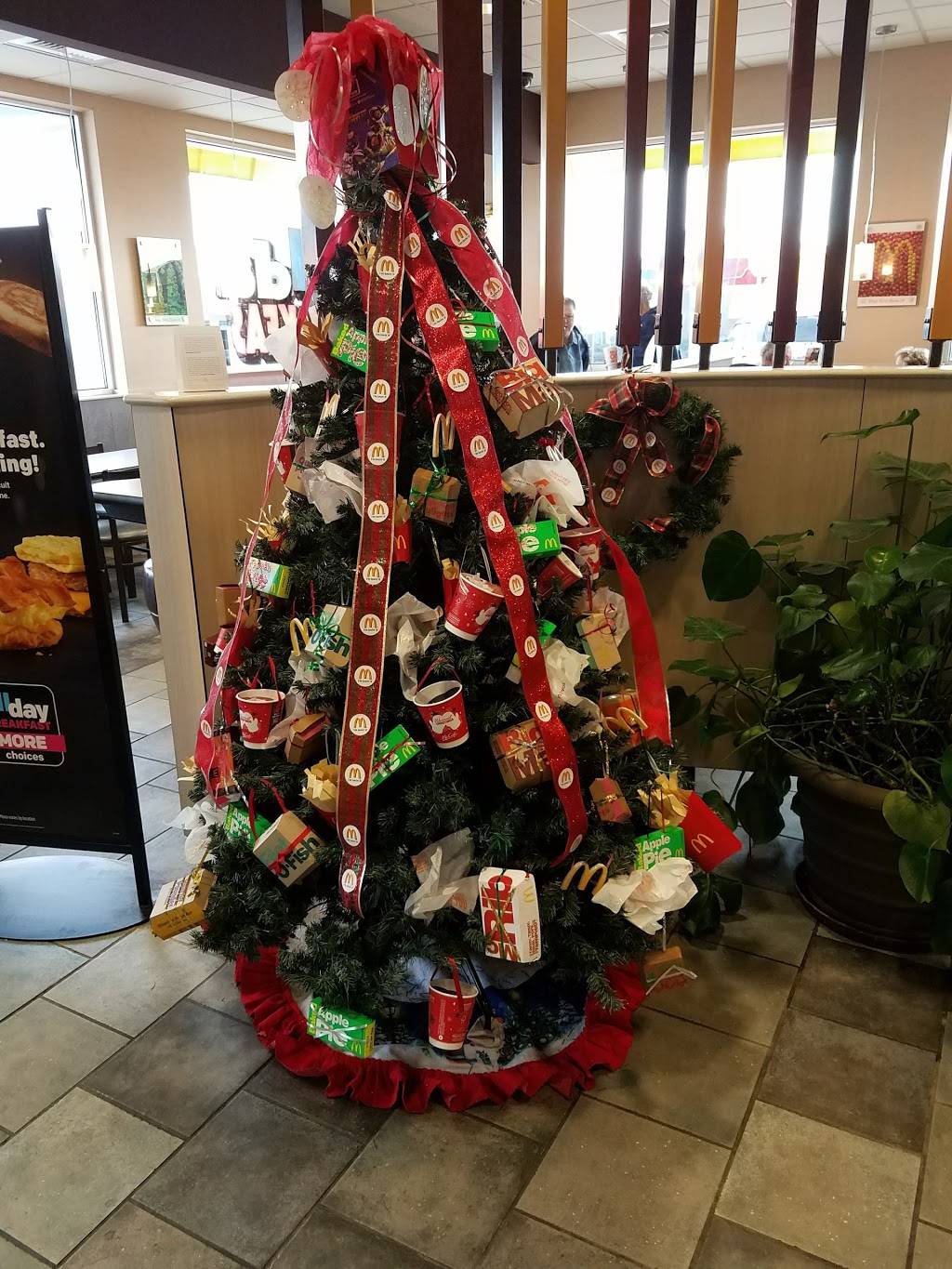 McDonalds | cafe | 7640 S Anthony Blvd, Fort Wayne, IN 46816, USA | 2604473200 OR +1 260-447-3200