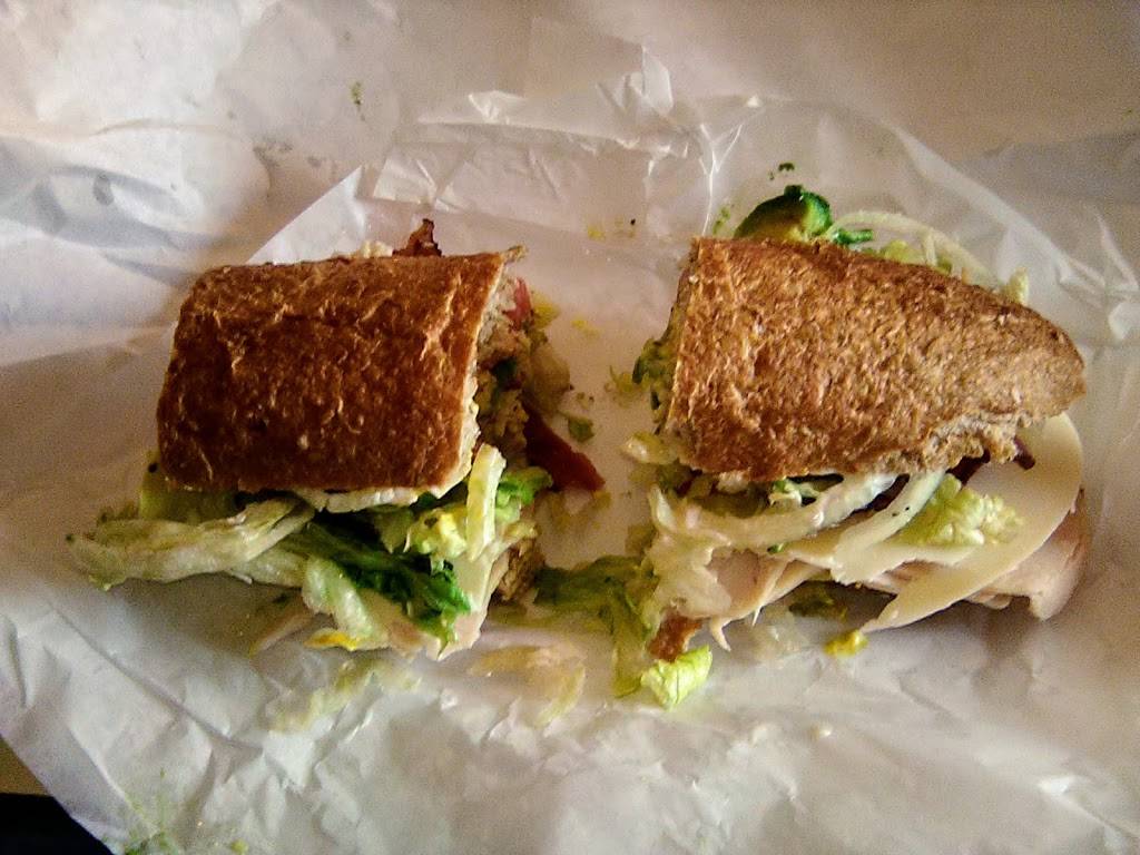 Yellow Submarine | meal takeaway | 983 Tallac Ave, South Lake Tahoe, CA 96150, USA | 5305418808 OR +1 530-541-8808