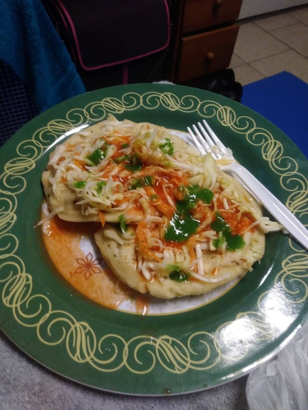 Agua Azul Restaurant | restaurant | 1794 W Irving Blvd, Irving, TX 75061, USA | 2146323701 OR +1 214-632-3701