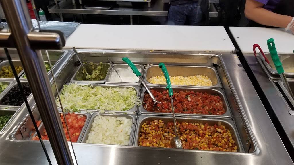 Moes Southwest Grill | restaurant | 710 Franklin Ave, Franklin Square, NY 11010, USA | 5168370806 OR +1 516-837-0806