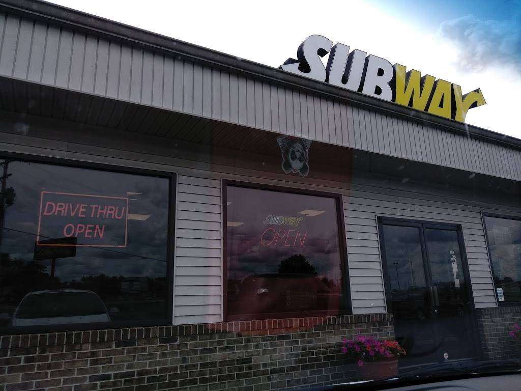 Subway | restaurant | 1699 IN-163, Clinton, IN 47842, USA | 7658326991 OR +1 765-832-6991