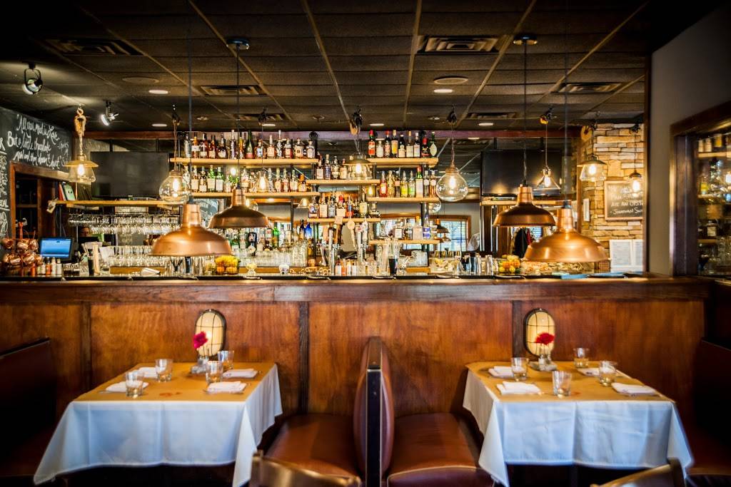 The Lucky Rooster Kitchen and Bar | restaurant | 841 William Hilton Pkwy Unit A, Hilton Head Island, SC 29928, USA | 8436813474 OR +1 843-681-3474