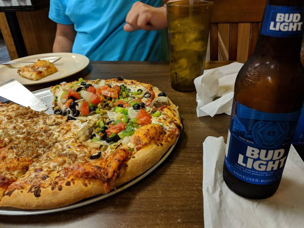 Snappys Pizza Of Fairview | restaurant | 7018 City Center Way, Fairview, TN 37062, USA | 6157995835 OR +1 615-799-5835