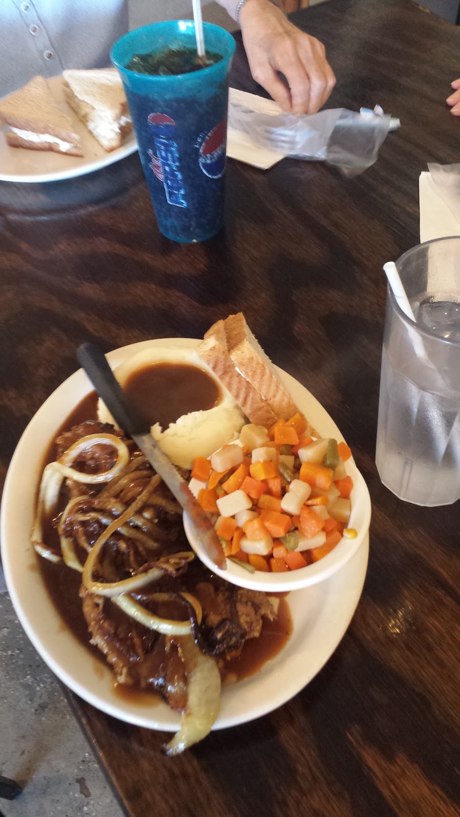 Durhams Main Stop | restaurant | 29130 School St, Durham, MO 63438, USA | 5734783498 OR +1 573-478-3498