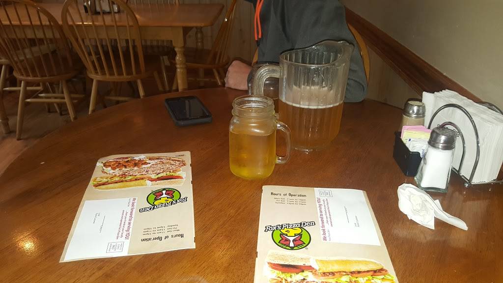 Foxs Pizza Den | restaurant | 289 N Massanutten St, Strasburg, VA 22657, USA | 5404653332 OR +1 540-465-3332