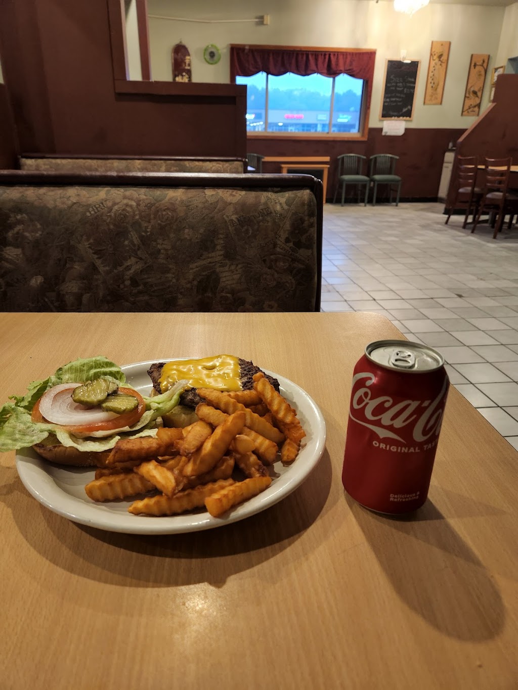 Golden dragon | restaurant | 11656 Fulton St E, Lowell Charter Township, MI 49331, USA | 6163197922 OR +1 616-319-7922