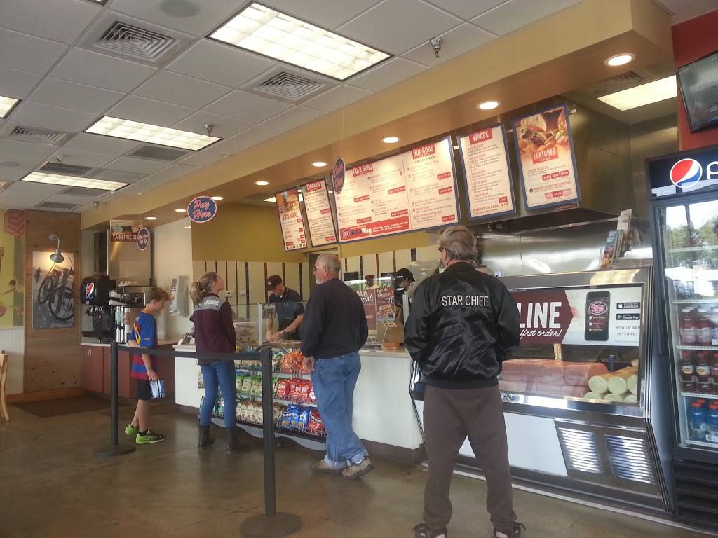 Jersey Mikes Subs | meal takeaway | 3832 Tyrone Blvd N, St. Petersburg, FL 33709, USA | 7278006954 OR +1 727-800-6954