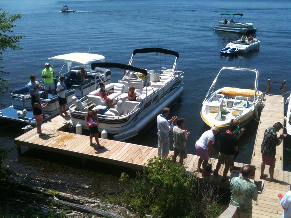 Hallidays Winery | restaurant | 2400 NE River Rd, Lake Milton, OH 44429, USA | 3306549463 OR +1 330-654-9463