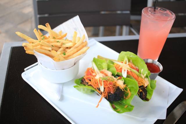 Olis Fashion Cuisine | night club | 10610 Forest Hill Blvd #20, Wellington, FL 33414, USA | 5617922220 OR +1 561-792-2220