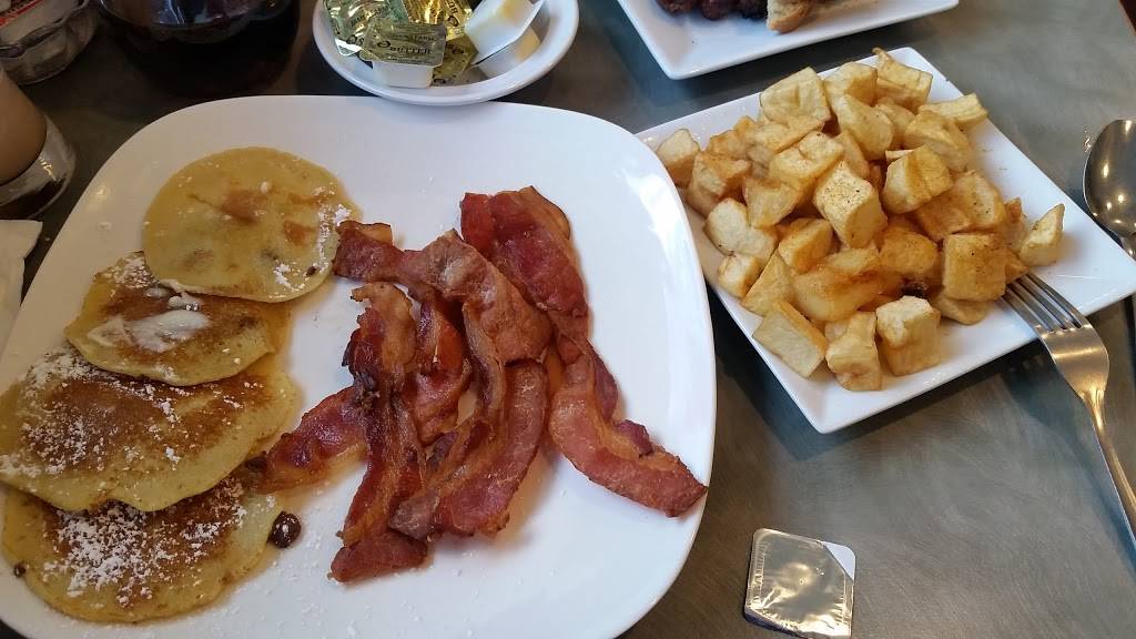 Table 8 | restaurant | 1836 Acushnet Ave, New Bedford, MA 02746, USA | 5089951826 OR +1 508-995-1826