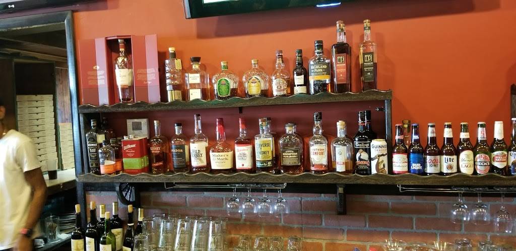 Lombardis Italian Restaurant & Tavern | restaurant | 11130 W Oakland Park Blvd, Sunrise, FL 33351, USA | 9547415071 OR +1 954-741-5071