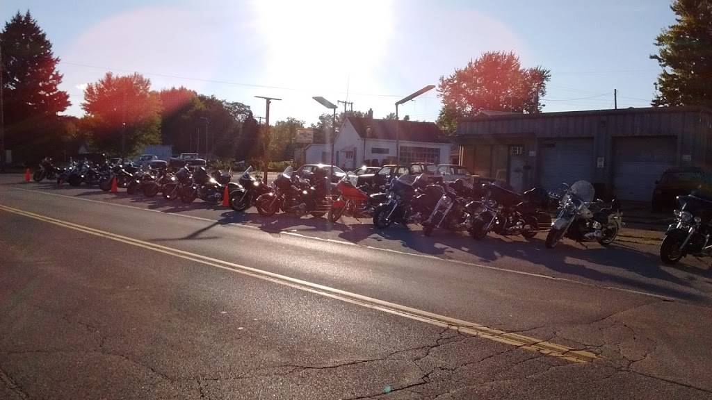 47 Bar & Grill/(across the street from Tonya) | restaurant | 210 W Main St, Port Jefferson, OH 45360, USA | 9374930648 OR +1 937-493-0648