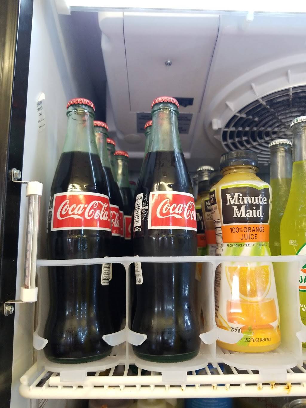 Nicos Mexican Food | restaurant | 3910 E 29th St, Tucson, AZ 85711, USA | 5205120312 OR +1 520-512-0312