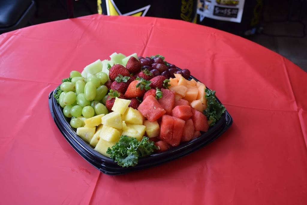 KJs Market Deli/Bakery | restaurant | 336 W Hill St, Thomson, GA 30824, USA | 7065954048 OR +1 706-595-4048