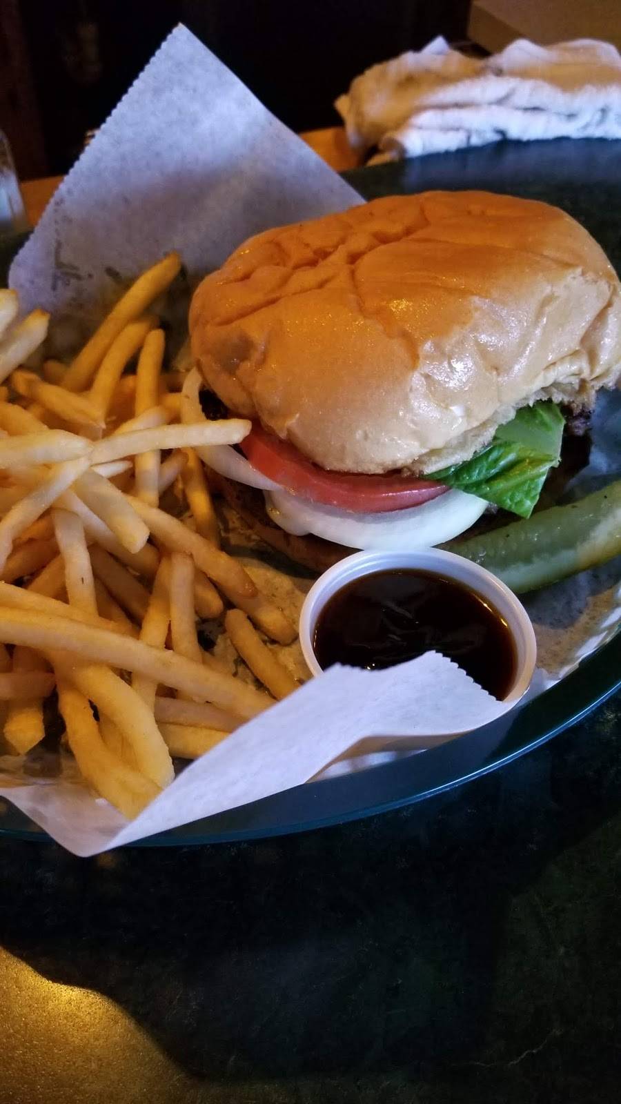 Scott Es Pub | restaurant | 3800 S 108th St, Greenfield, WI 53228, USA | 4145457889 OR +1 414-545-7889